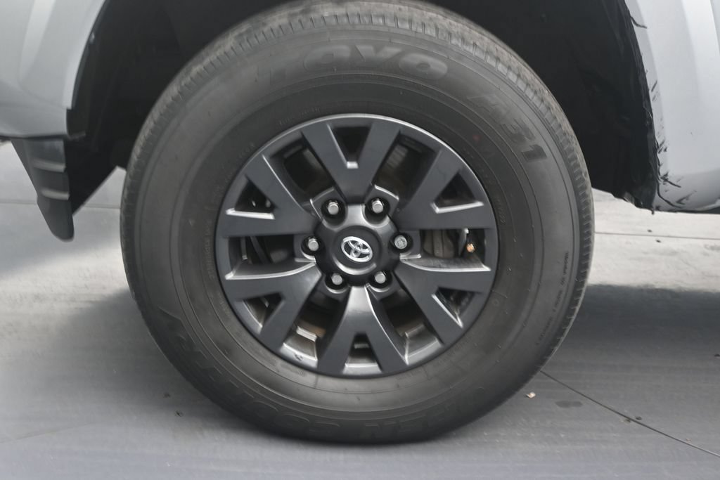Used 2023 Toyota Tacoma SR5 RWD image 9