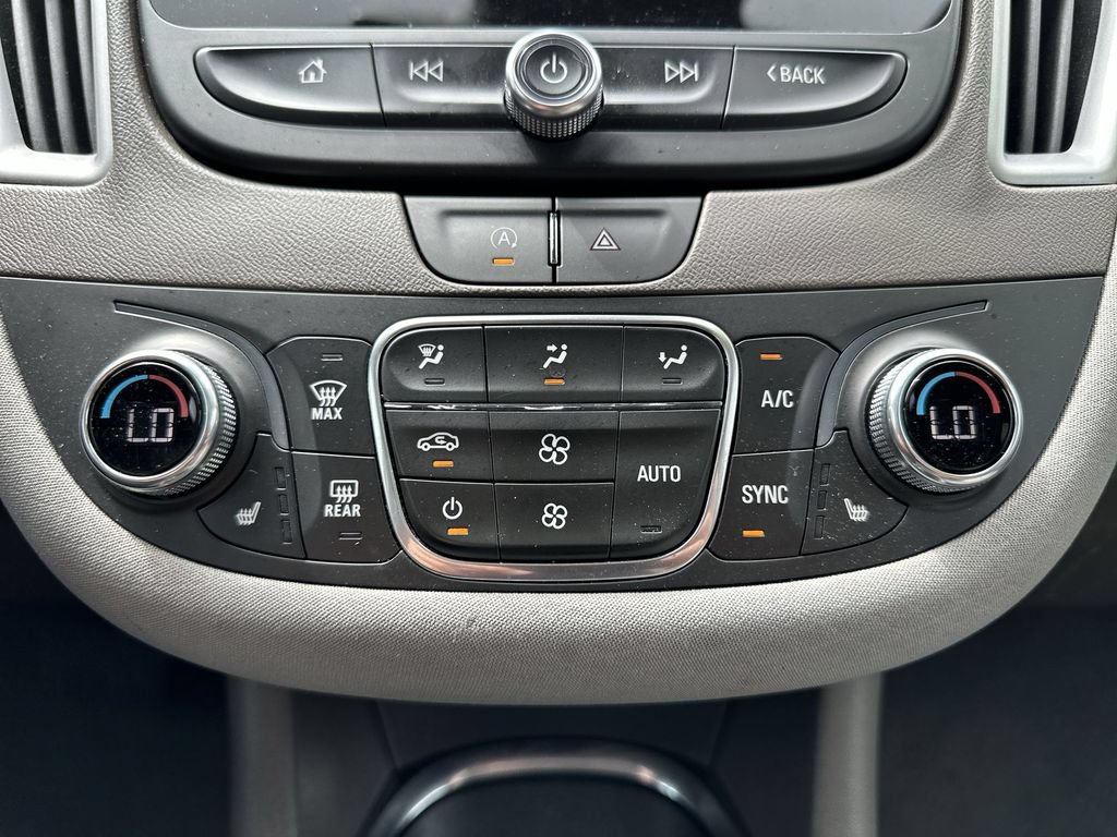 Used 2024 Chevrolet Malibu LT FWD image 25