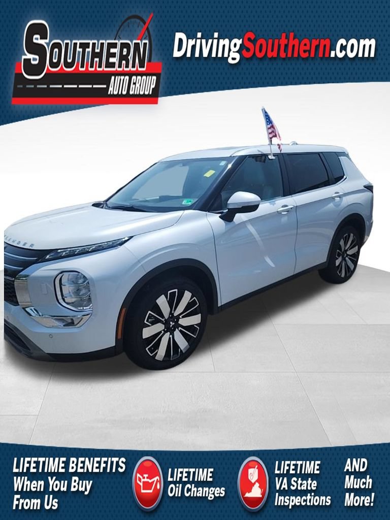 Used 2025 Mitsubishi Outlander SE AWD/4WD image 1