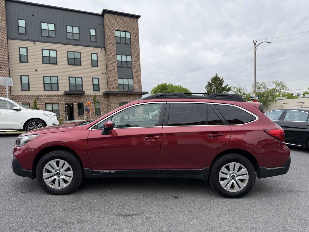Used 2018 Subaru Outback 2.5i Premium AWD/4WD image 4