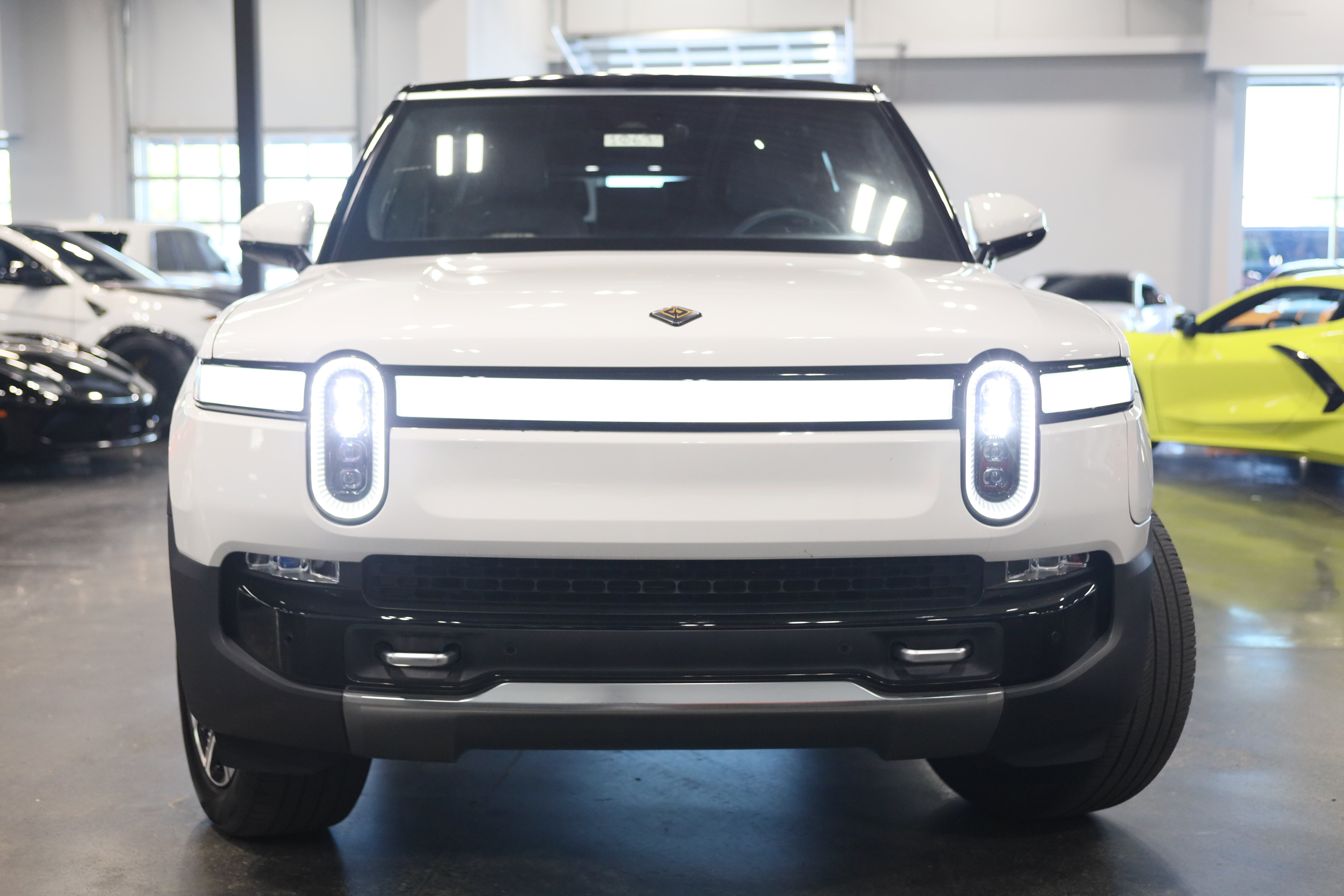 Used 2022 Rivian R1S Launch Edition Quad AWD/4WD image 2