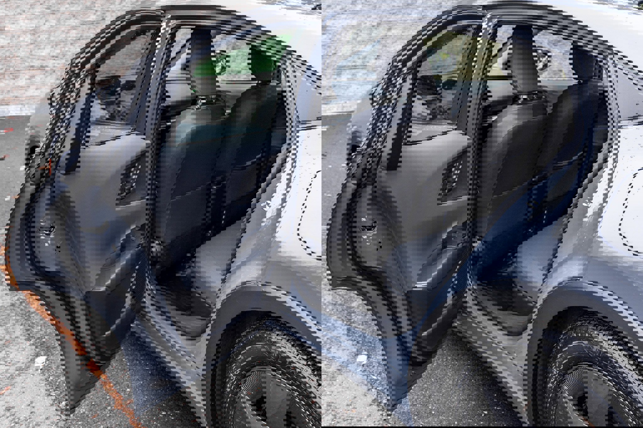 Used 2025 Toyota Prius LE image 20