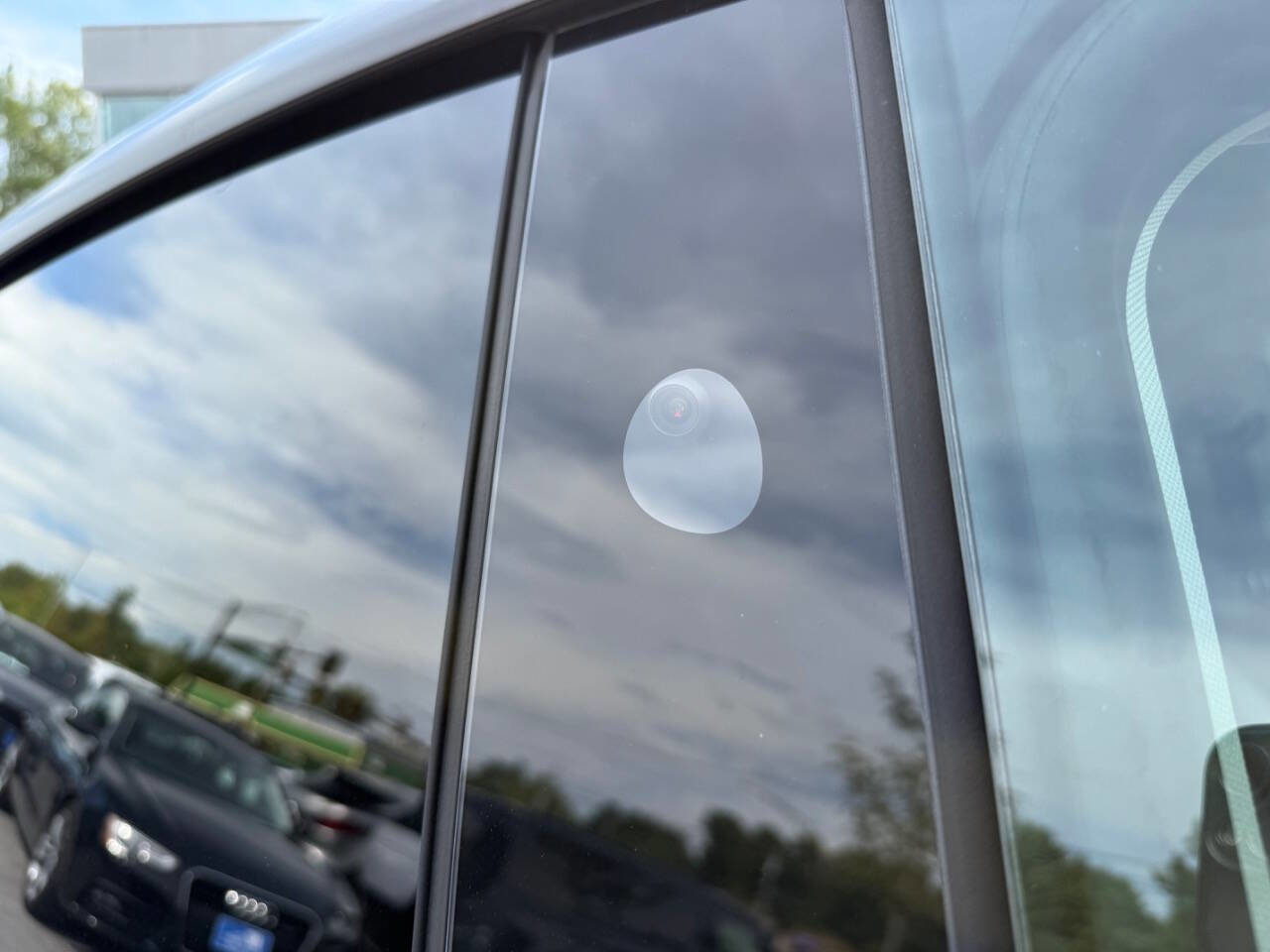 Used 2025 Tesla Model Y Long Range image 14