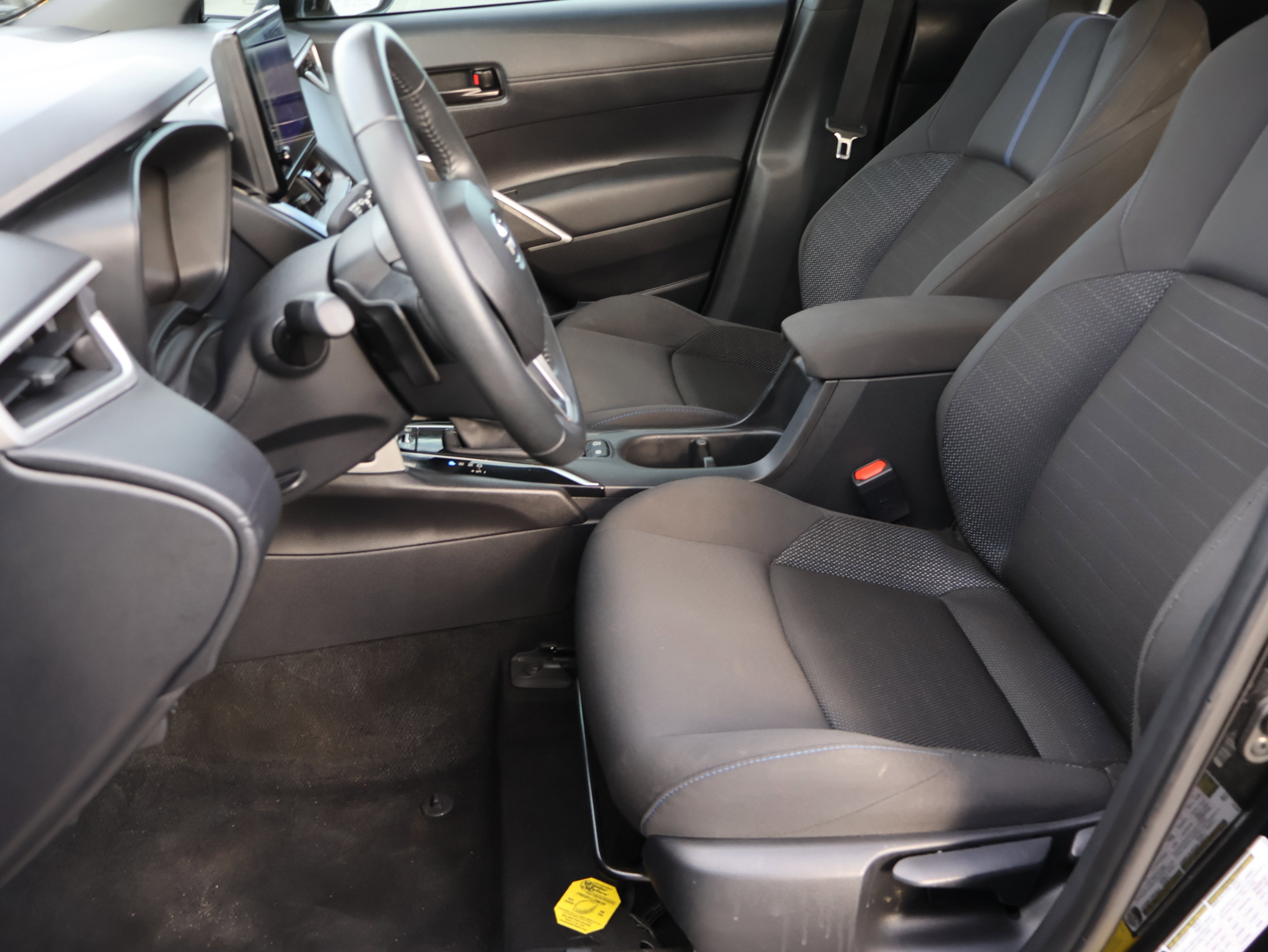 Used 2024 Toyota Corolla Cross SE AWD/4WD image 41