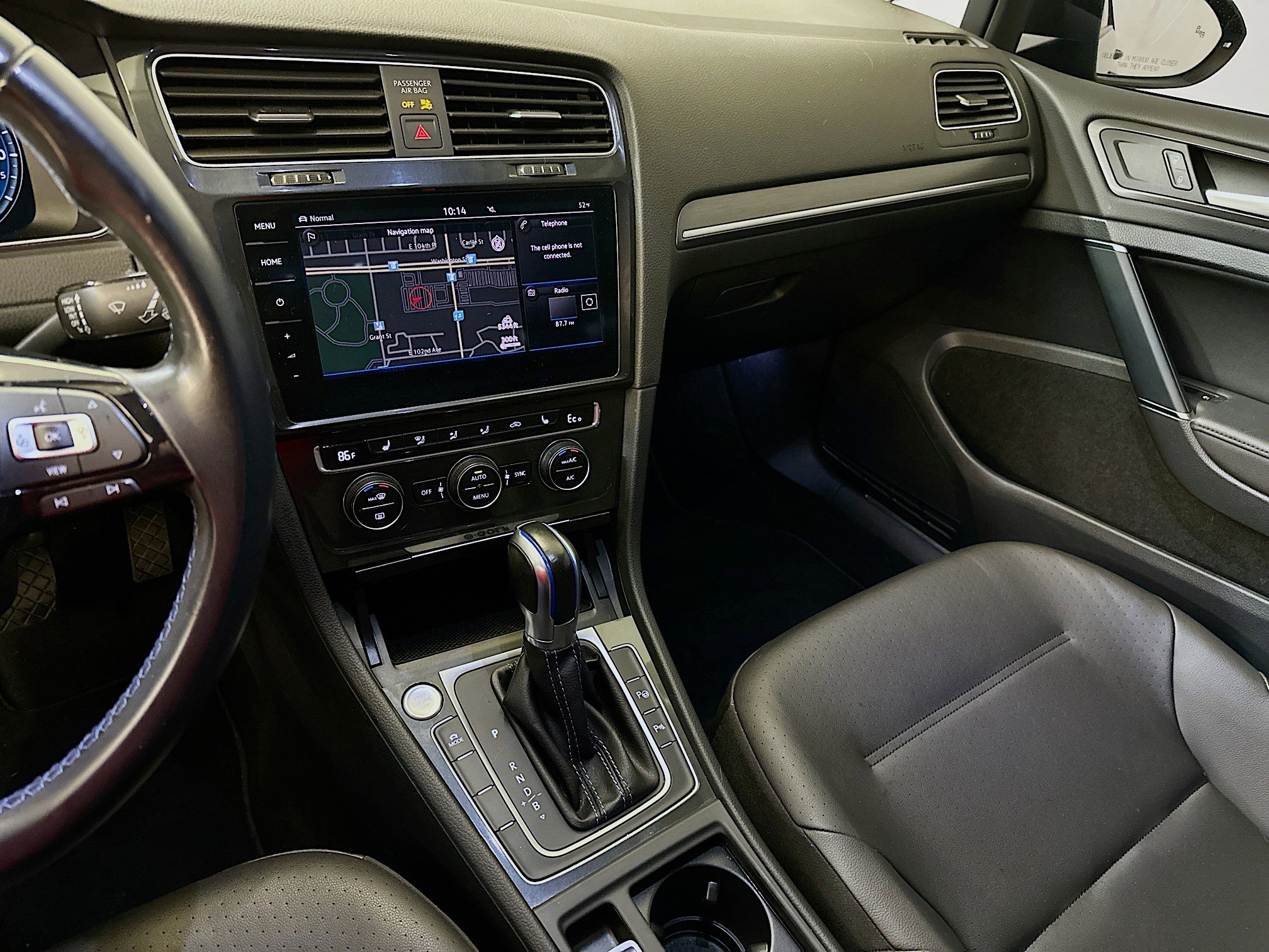 Used 2019 Volkswagen e-Golf SEL Premium image 26