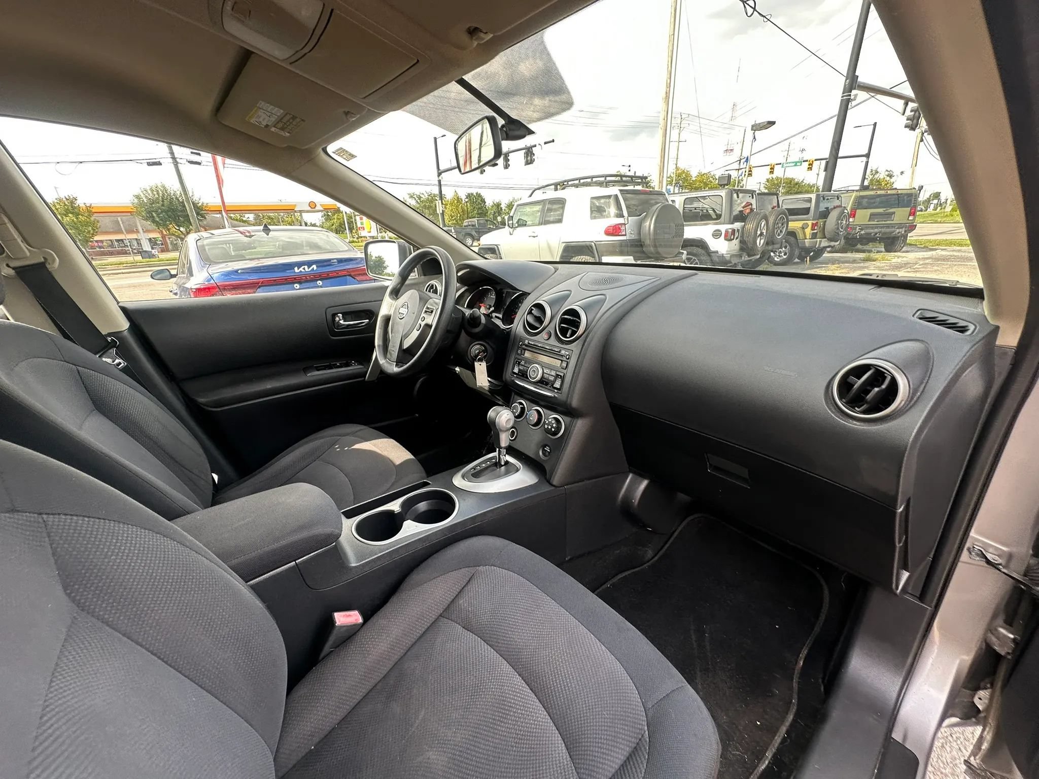 Used 2011 Nissan Rogue S FWD image 27
