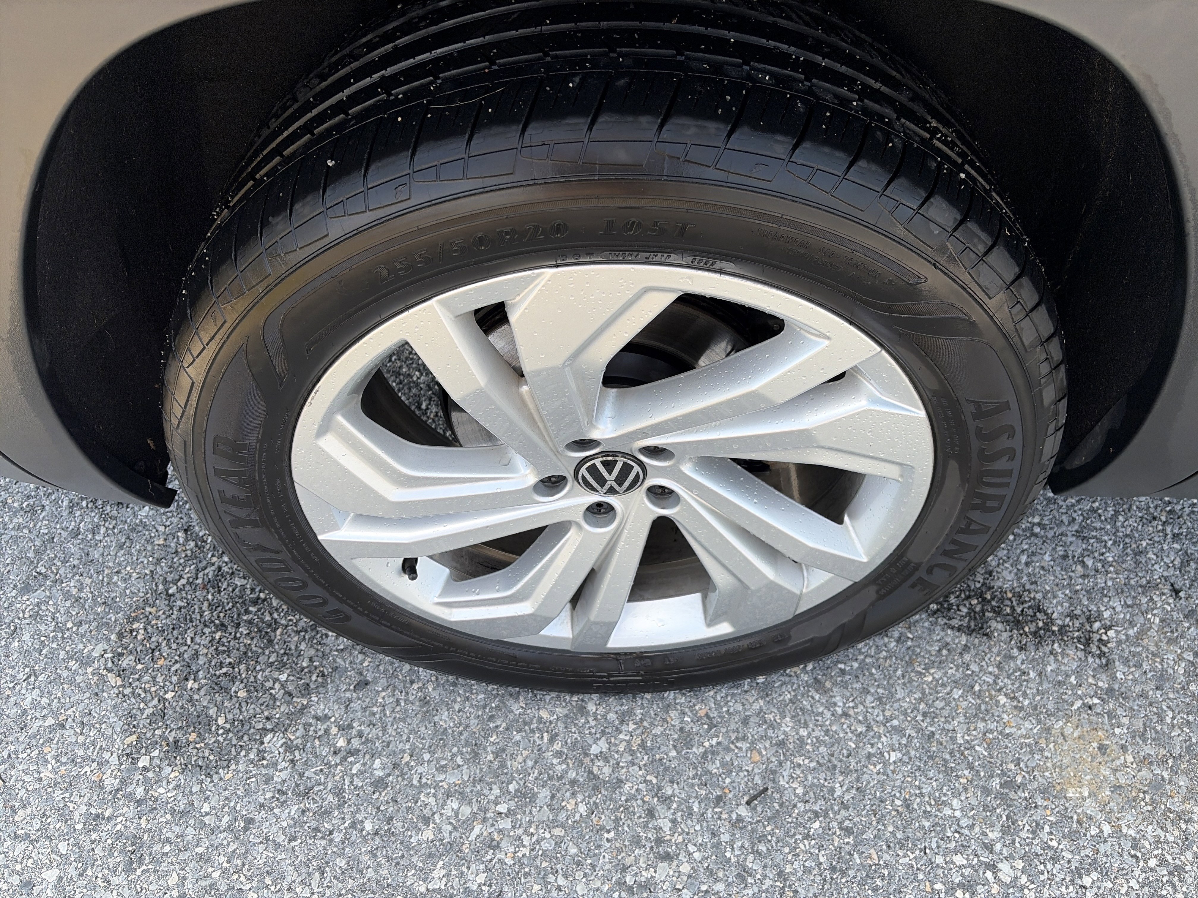 Used 2023 Volkswagen Atlas SE image 14