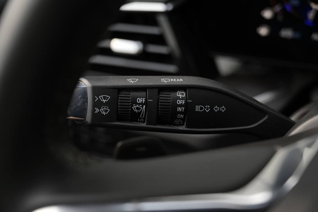 Used 2025 Chevrolet Suburban Premier AWD/4WD image 49