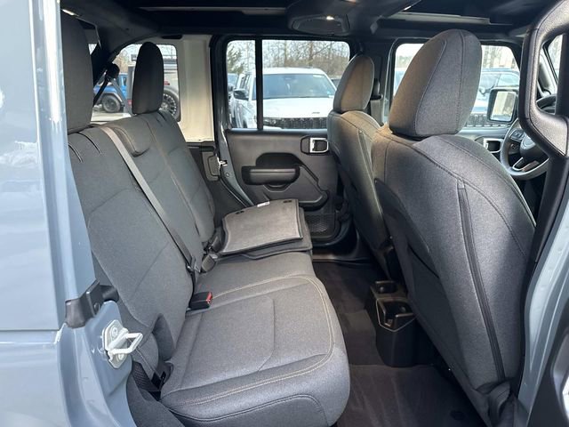 Used 2024 Jeep Wrangler Sport S image 10