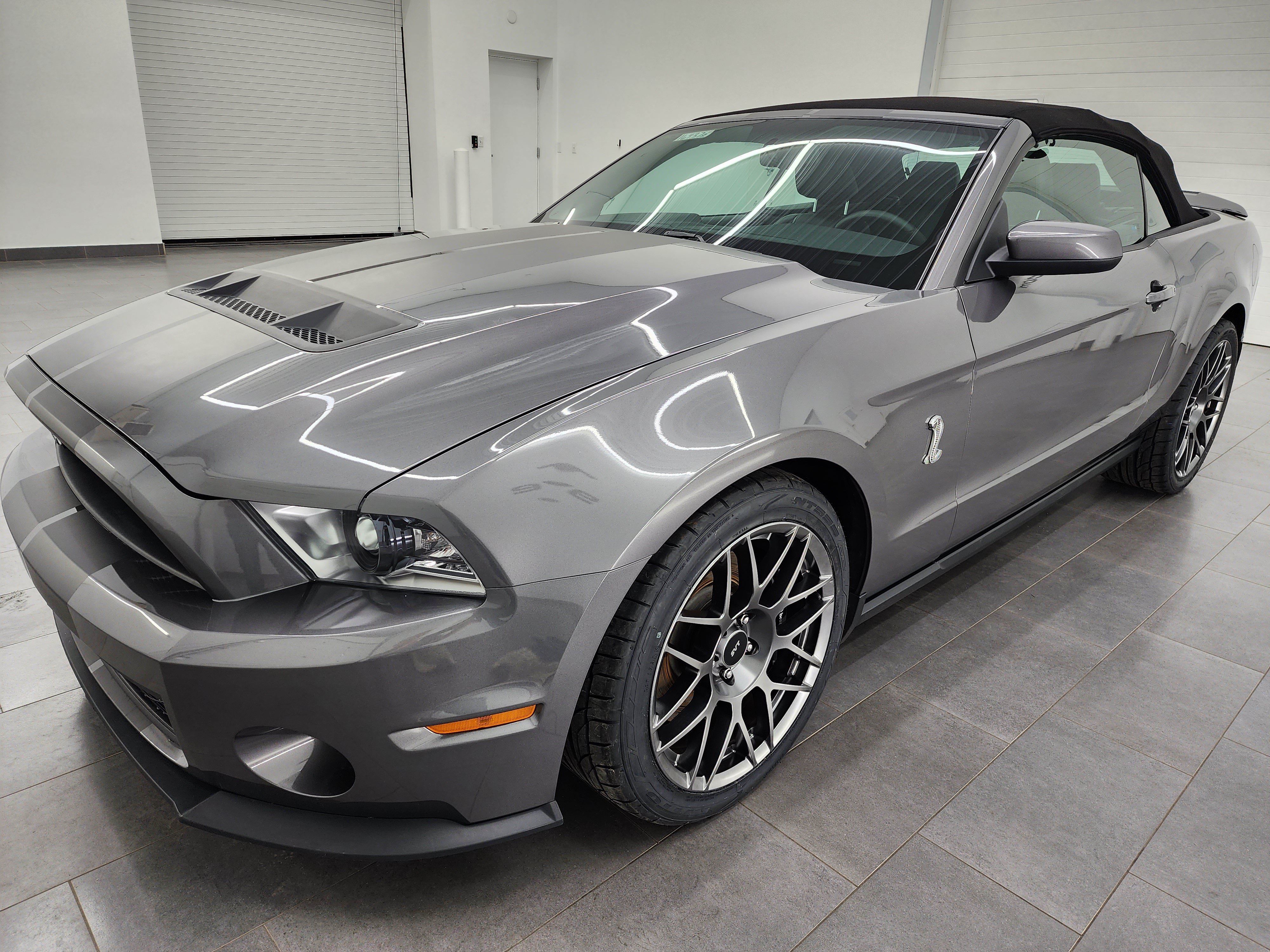 Used 2011 Ford Mustang Shelby GT500 w/ SVT Performance Pkg RWD image 7