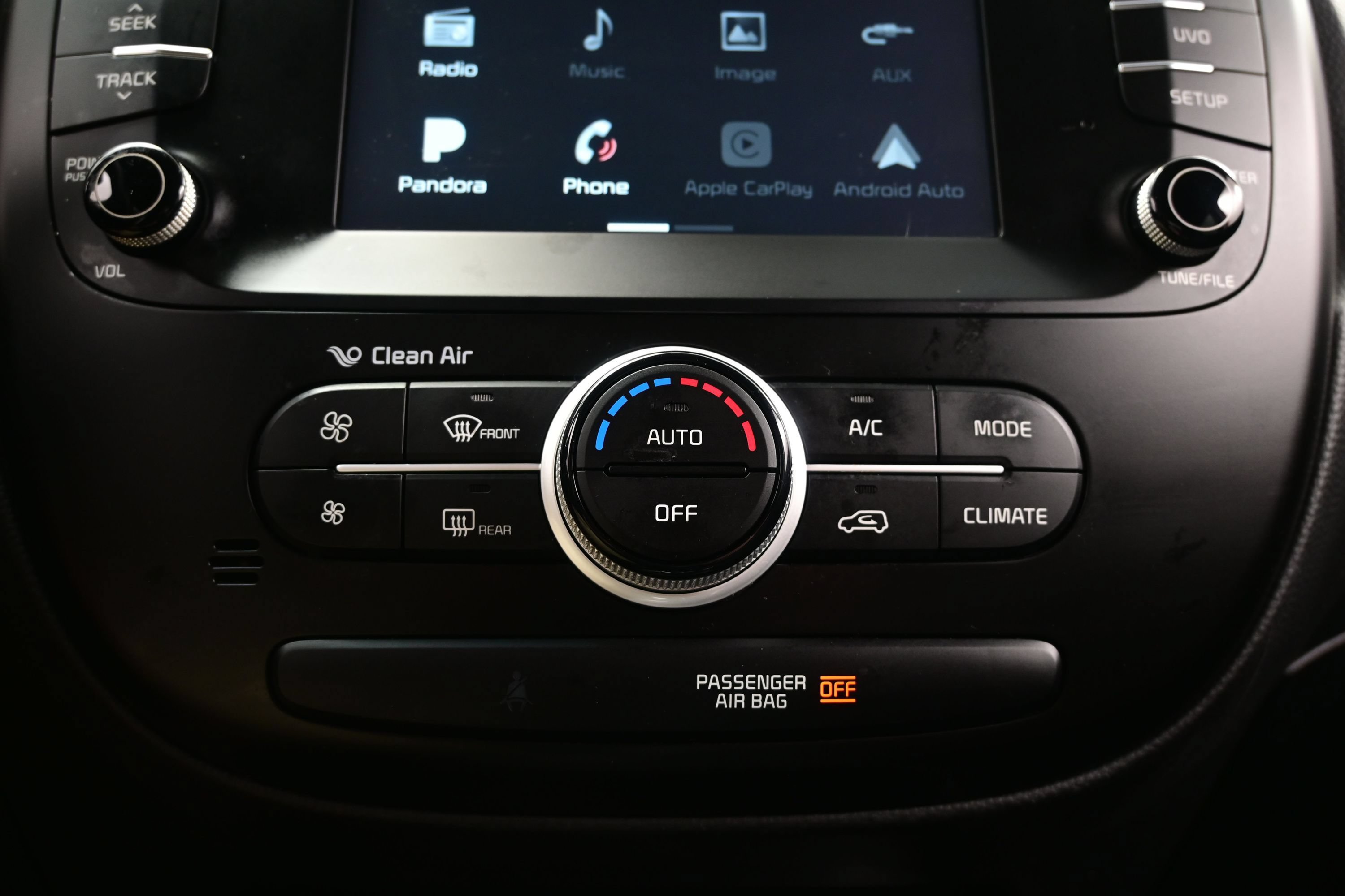Used 2019 Kia Soul + FWD image 18