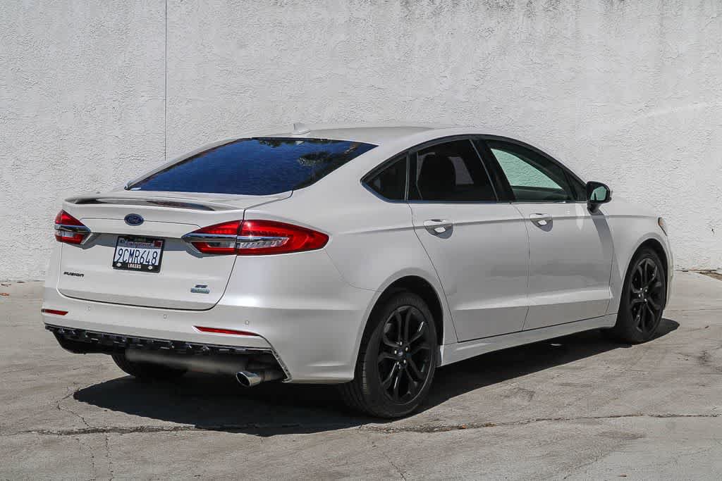 Used 2020 Ford Fusion SE w/ Equipment Group 151A FWD image 6