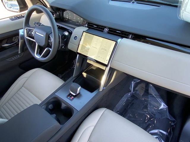 New 2025 Land Rover Discovery Sport S image 11