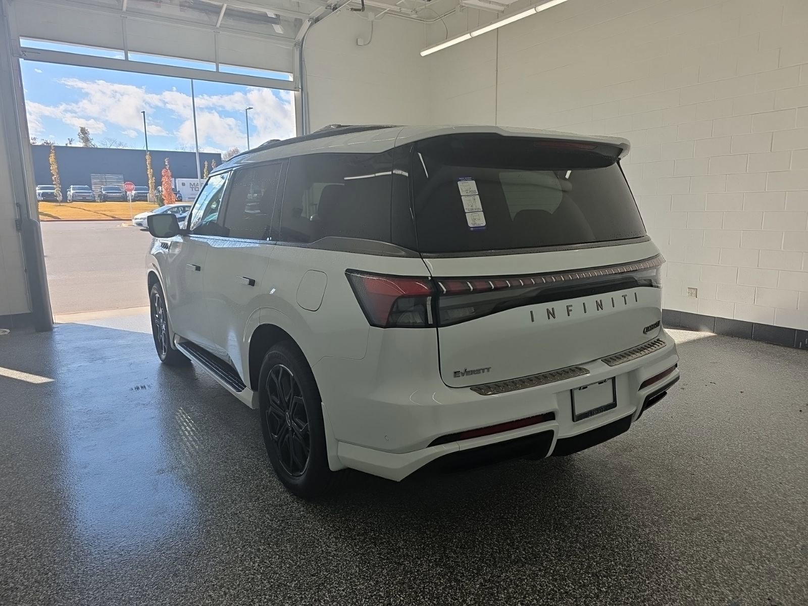 New 2026 INFINITI QX80 4WD image 3