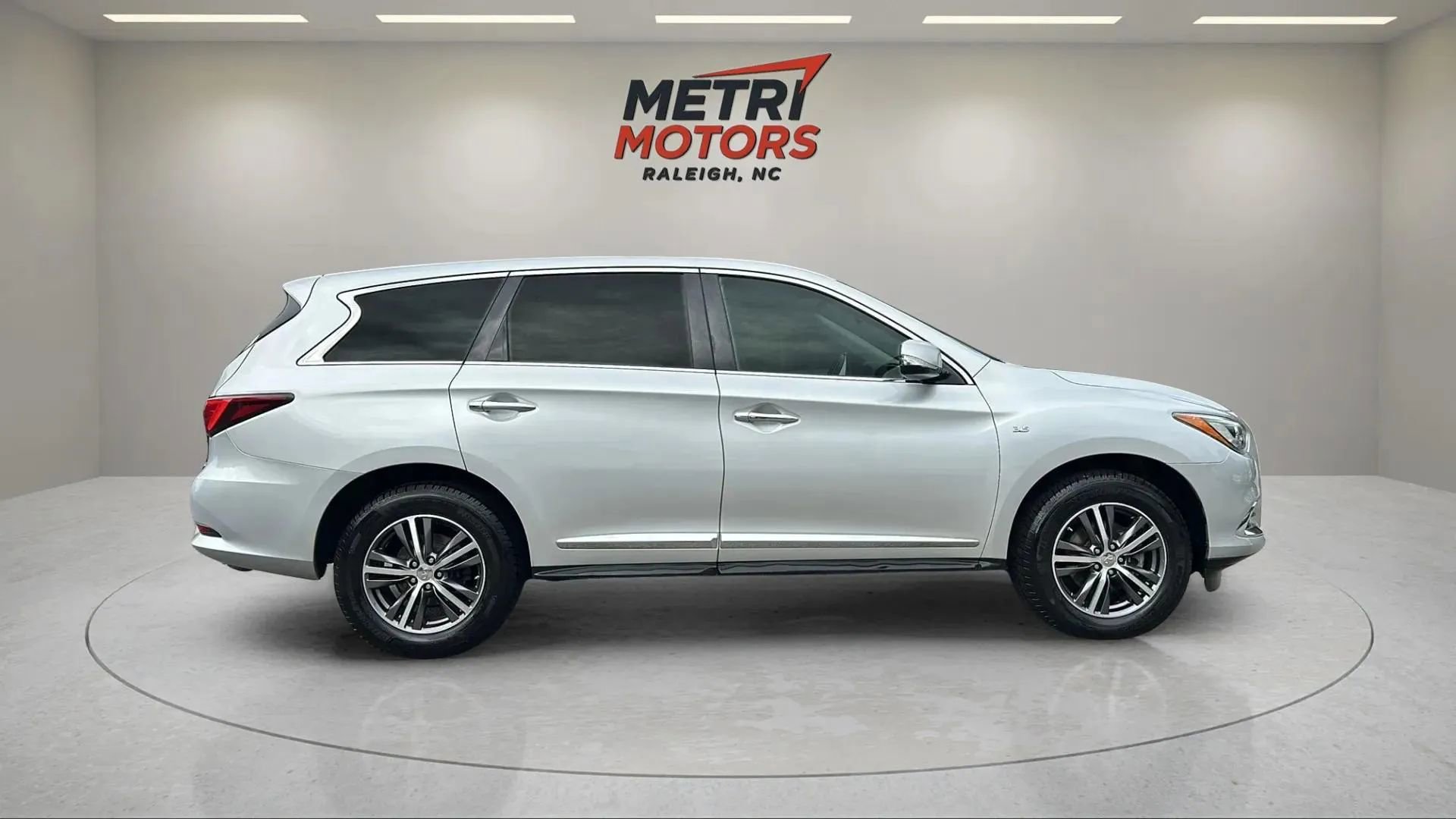 Used 2019 INFINITI QX60 Pure image 4