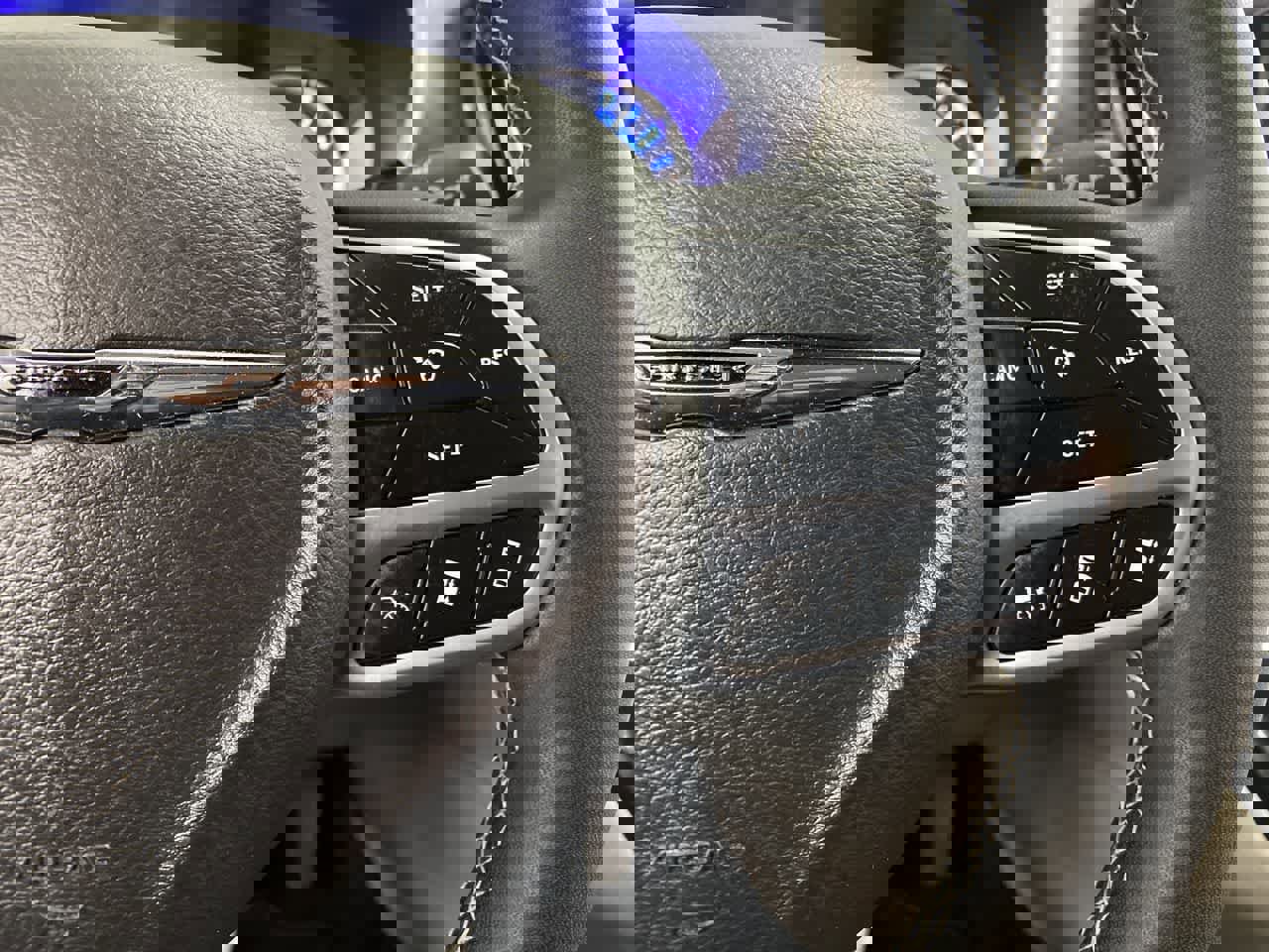 Used 2024 Chrysler Pacifica Select image 22