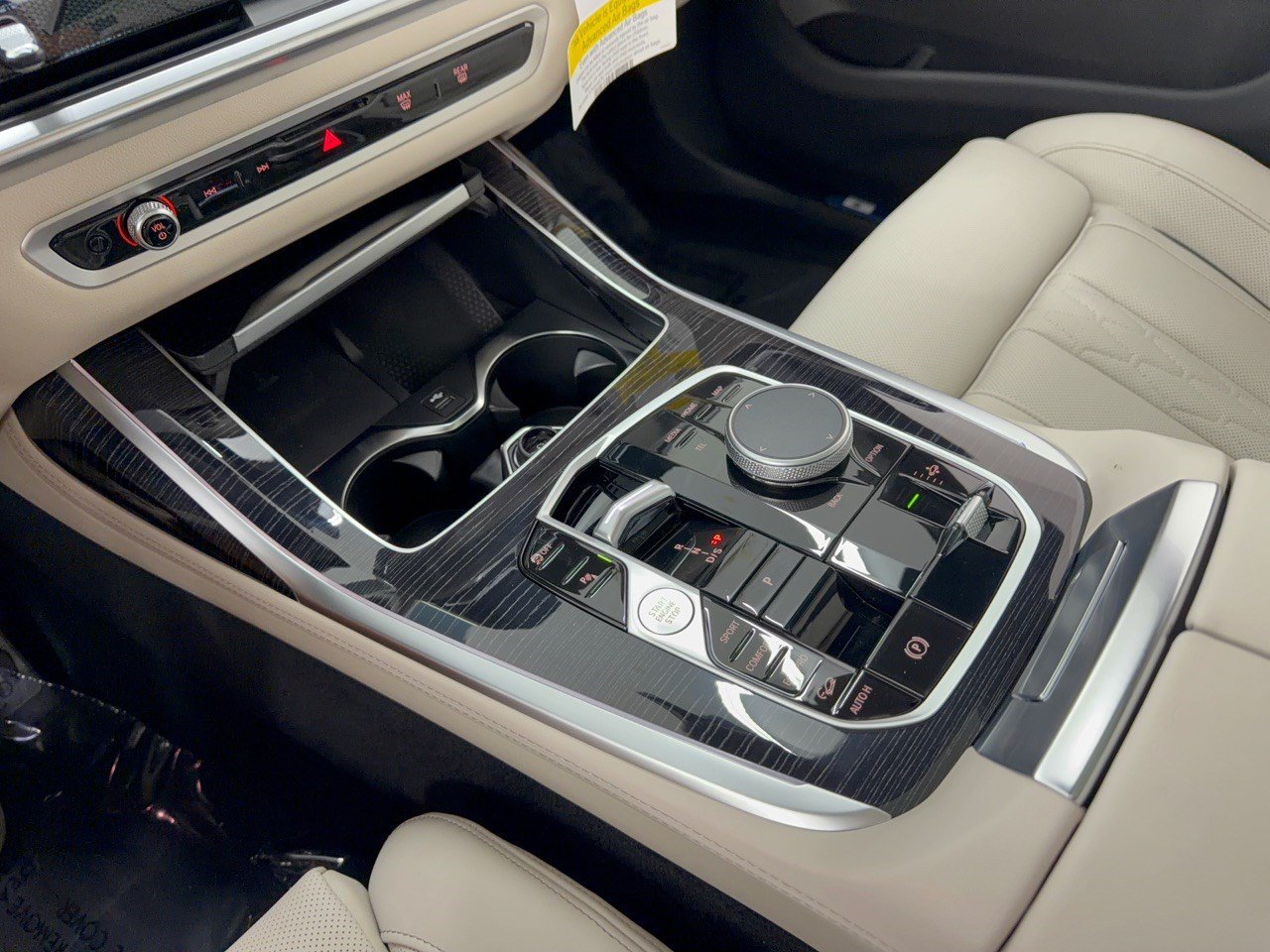 New 2027 BMW X7 xDrive40i w/ M Sport Package AWD/4WD image 22