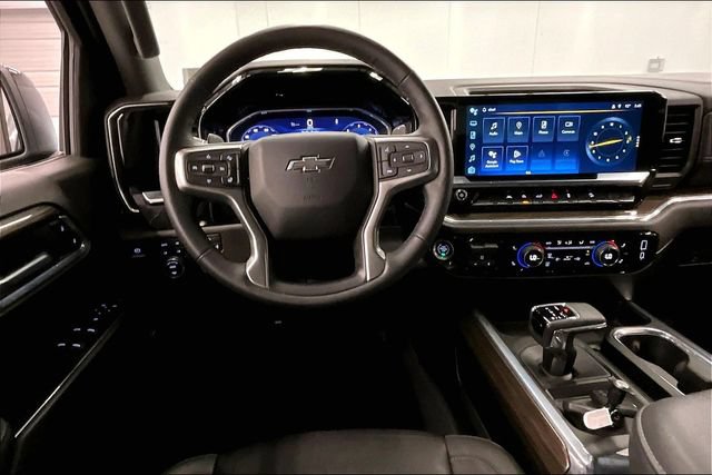 Used 2024 Chevrolet Silverado 1500 RST AWD/4WD image 6