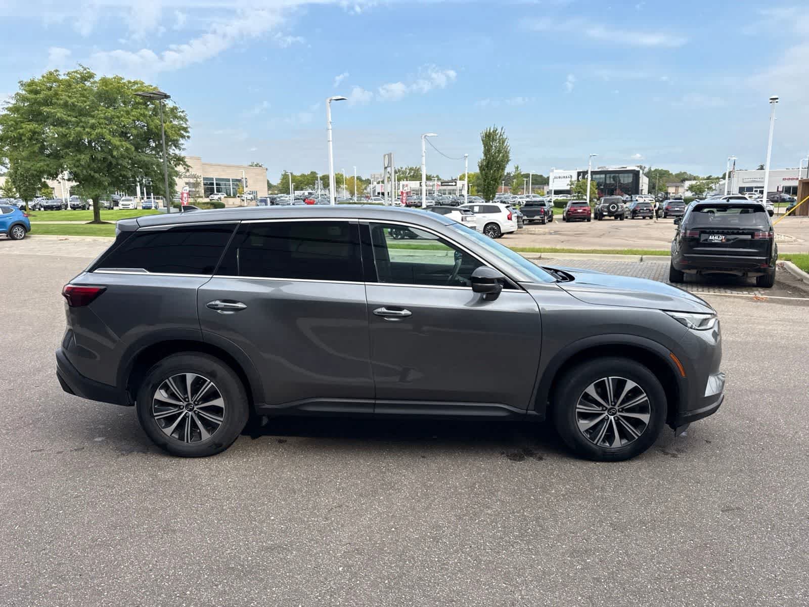 Used 2024 INFINITI QX60 Pure AWD/4WD image 9