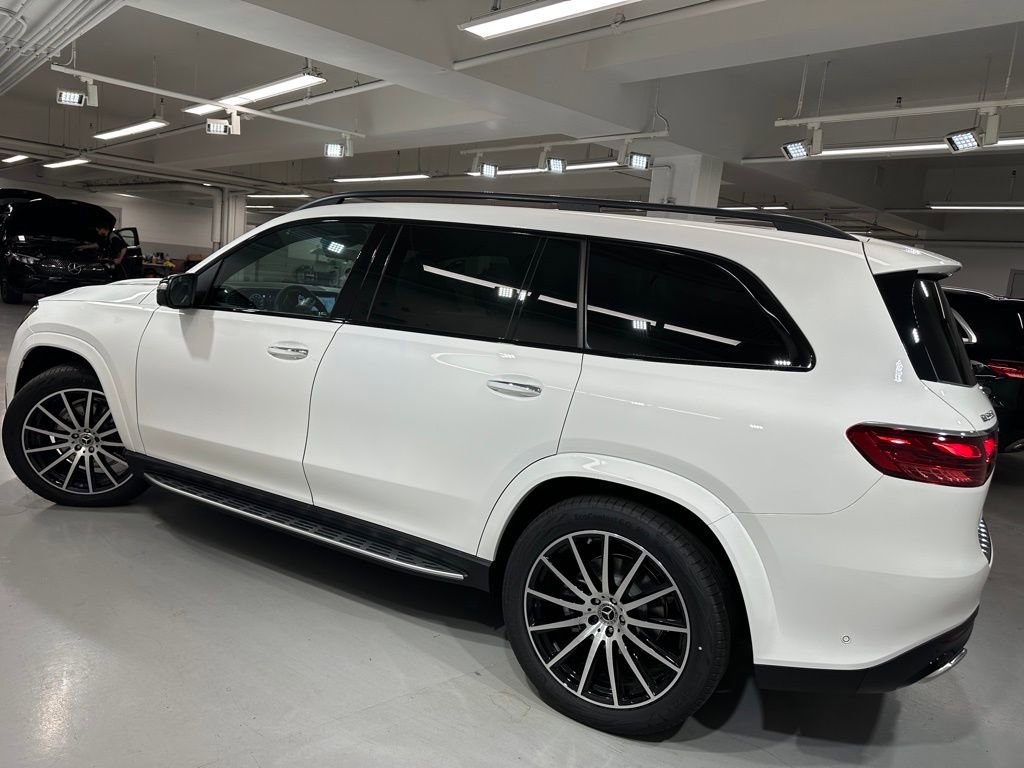 New 2025 Mercedes-Benz GLS 580 4MATIC image 10
