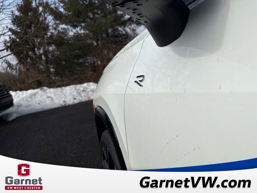 New 2026 Volkswagen Tiguan SEL R-Line image 41