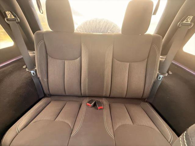 Certified 2018 Jeep Wrangler Sahara w/ Connectivity Group image 26