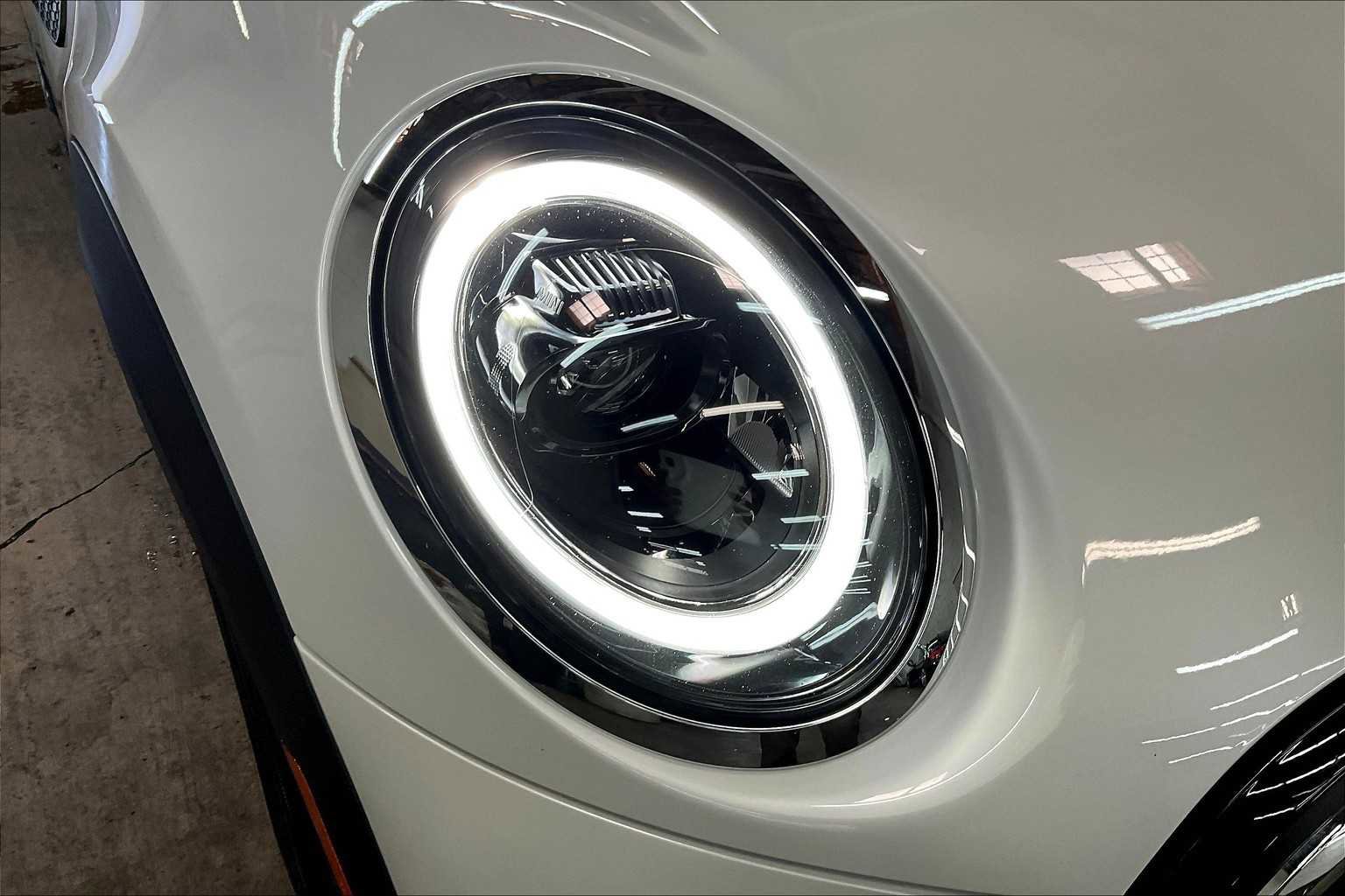 Used 2024 MINI Cooper SE image 31