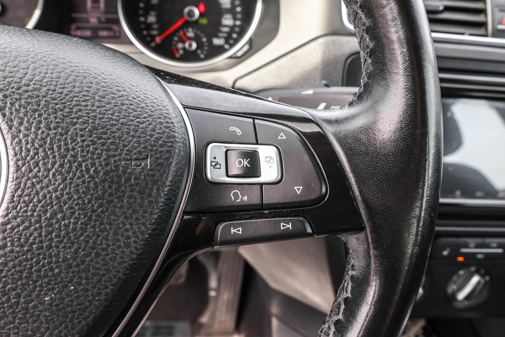 Used 2017 Volkswagen Jetta SE image 22