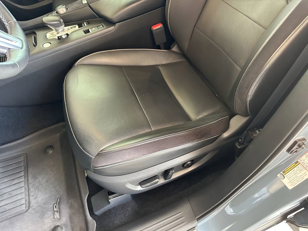 Used 2022 INFINITI QX50 Sensory image 12