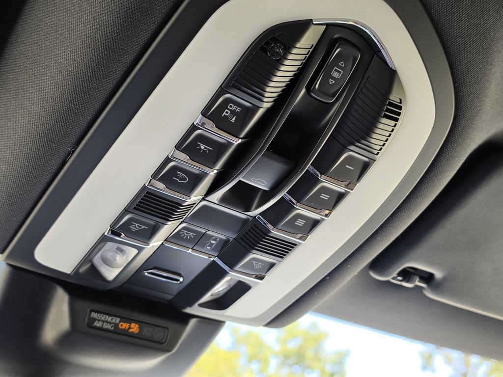 New 2026 Porsche Macan AWD/4WD image 27