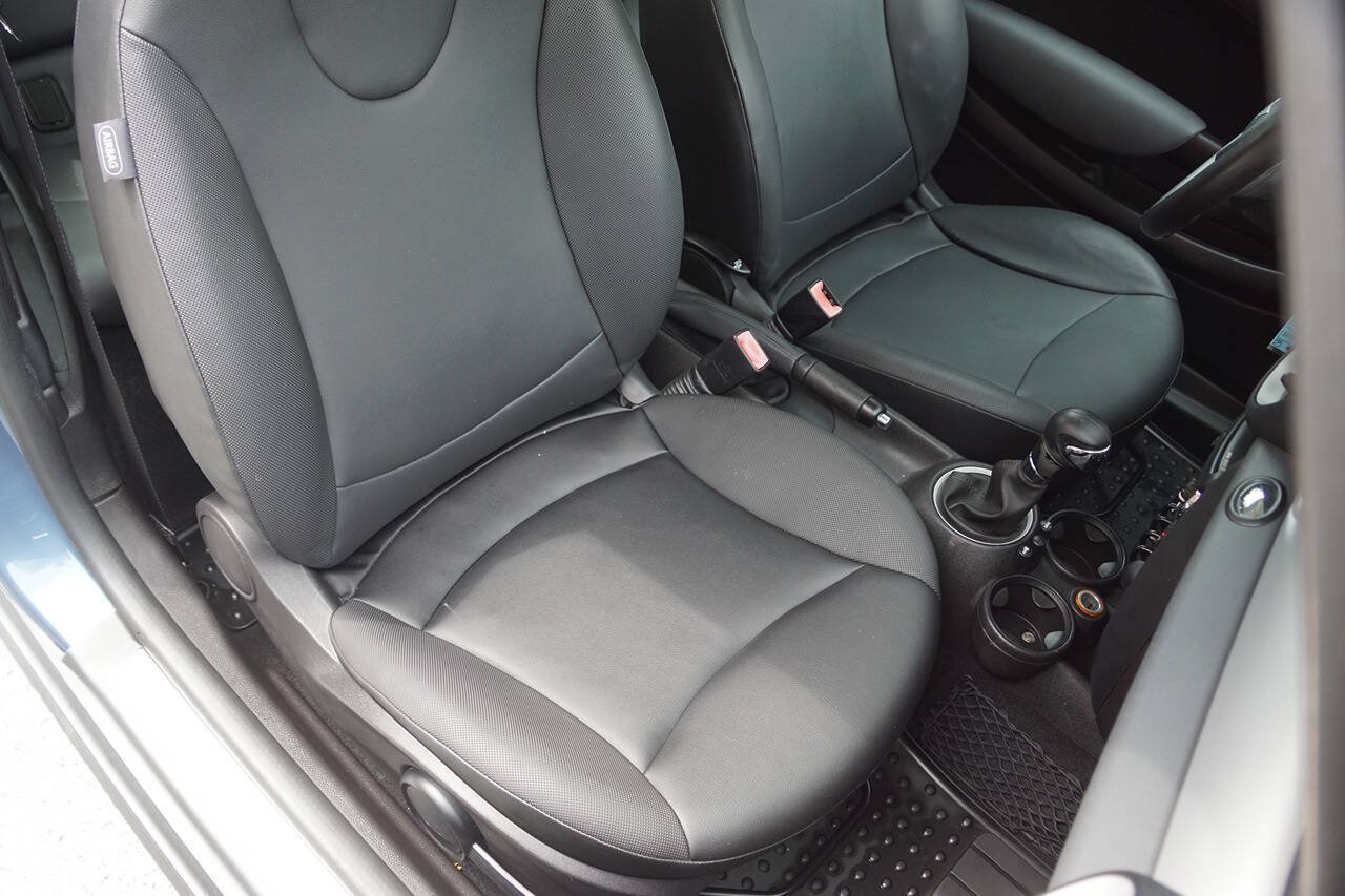 Used 2011 MINI Cooper Hardtop FWD image 24
