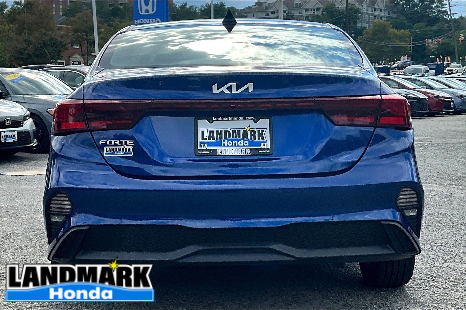 Used 2023 Kia Forte LXS w/ LXS Technology Package FWD image 4