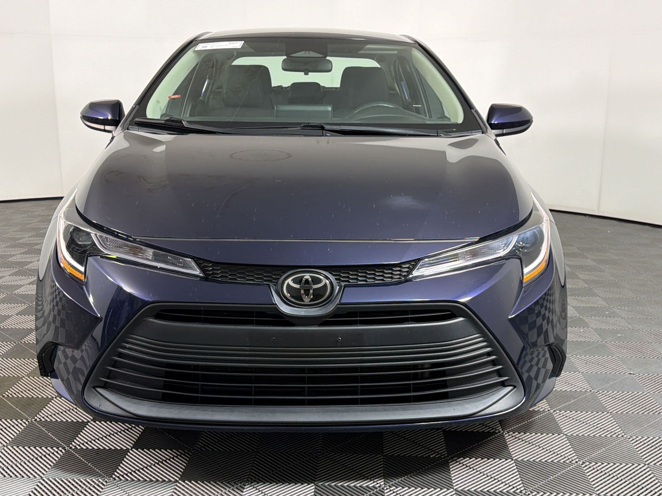 Used 2024 Toyota Corolla LE FWD image 5