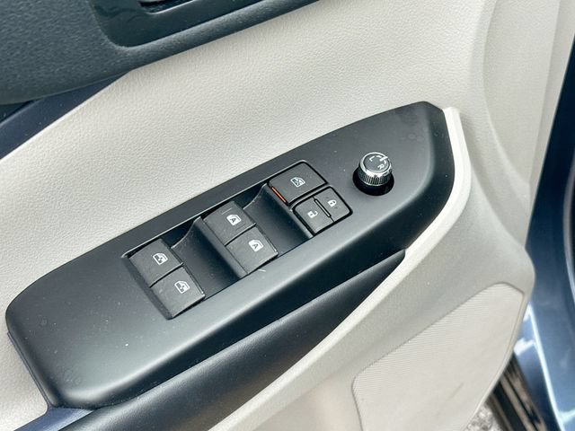 Used 2019 Toyota Highlander XLE AWD/4WD image 17