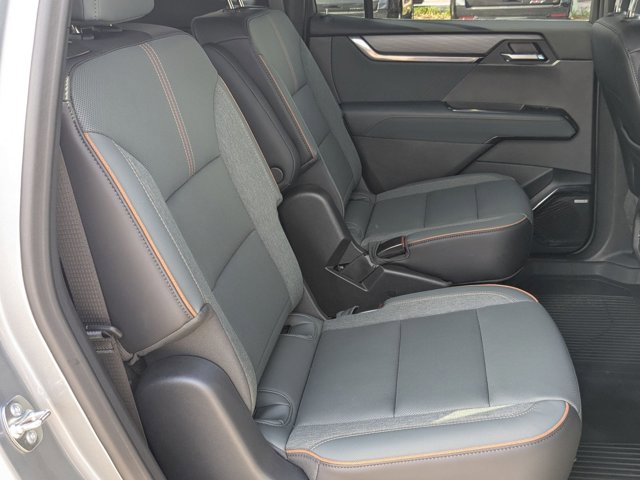 Certified 2025 GMC Acadia AT4 w/ Luxury Package image 18