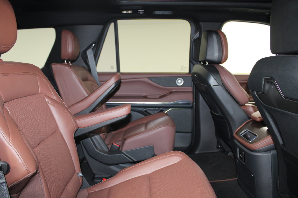 New 2027 Lincoln Navigator Reserve AWD/4WD image 31
