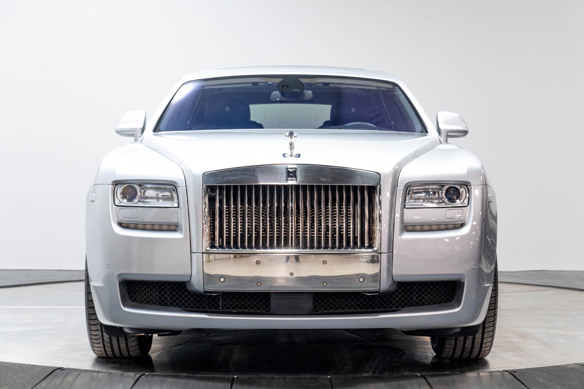 Used 2012 Rolls-Royce Ghost RWD image 58