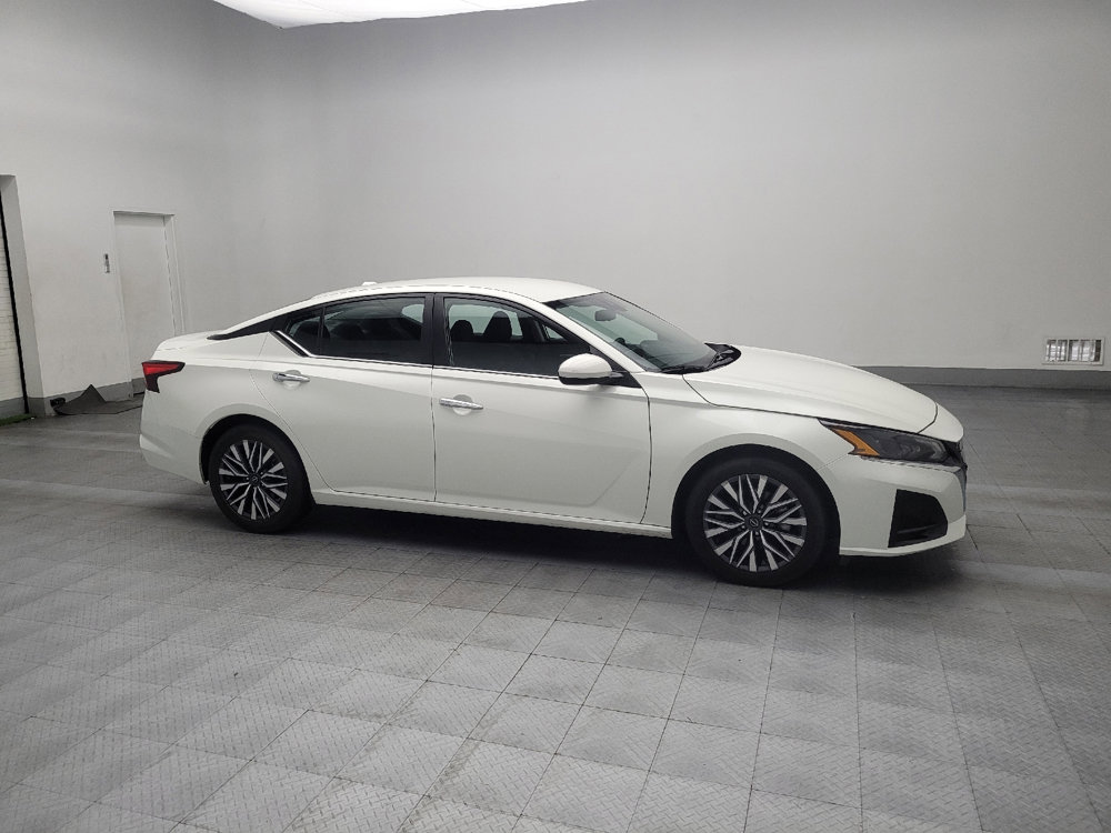 Used 2023 Nissan Altima 2.5 SV image 11