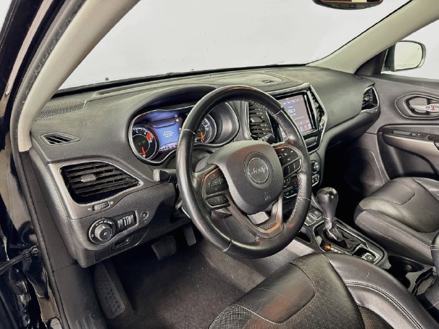 Used 2020 Jeep Cherokee Limited FWD image 12