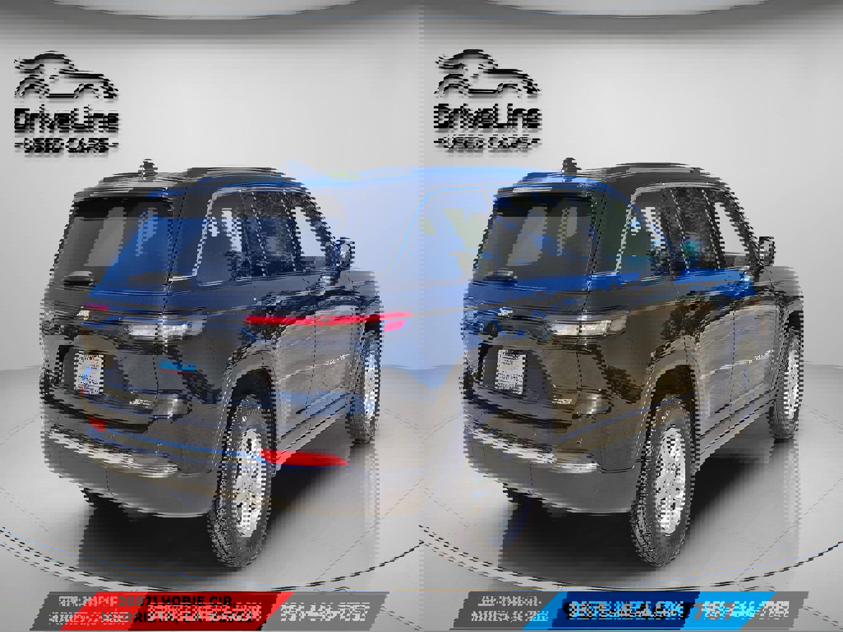 Used 2024 Jeep Grand Cherokee Laredo image 2