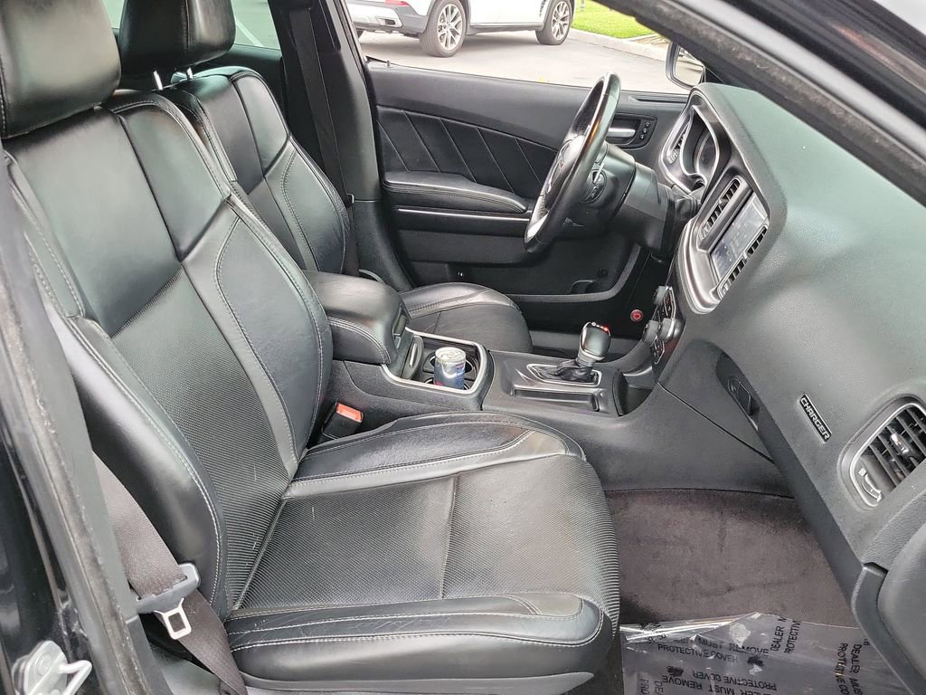 Used 2017 Dodge Charger R/T w/ Plus Group image 14
