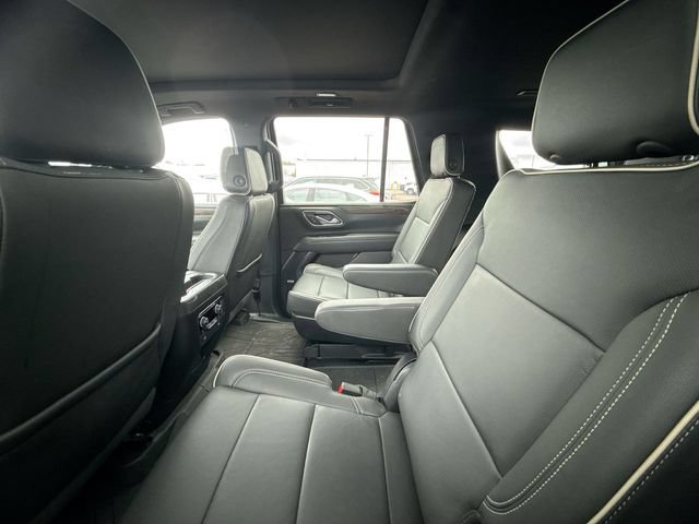 Used 2024 Chevrolet Tahoe Premier w/ Premium Package AWD/4WD image 16