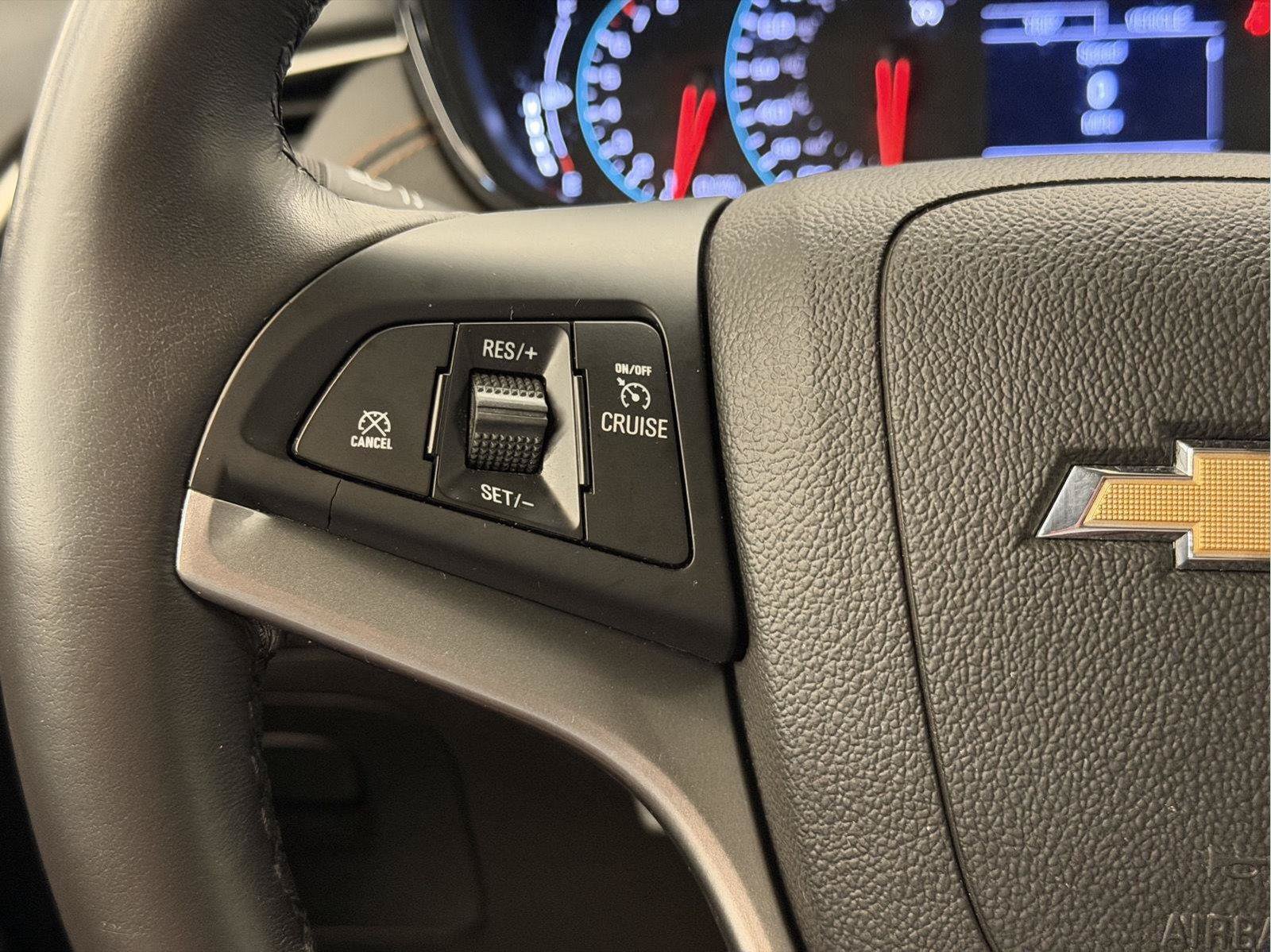 Used 2019 Chevrolet Trax LT w/ LT Convenience Package FWD image 13
