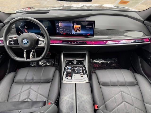 Certified 2024 BMW i7 xDrive60 image 9