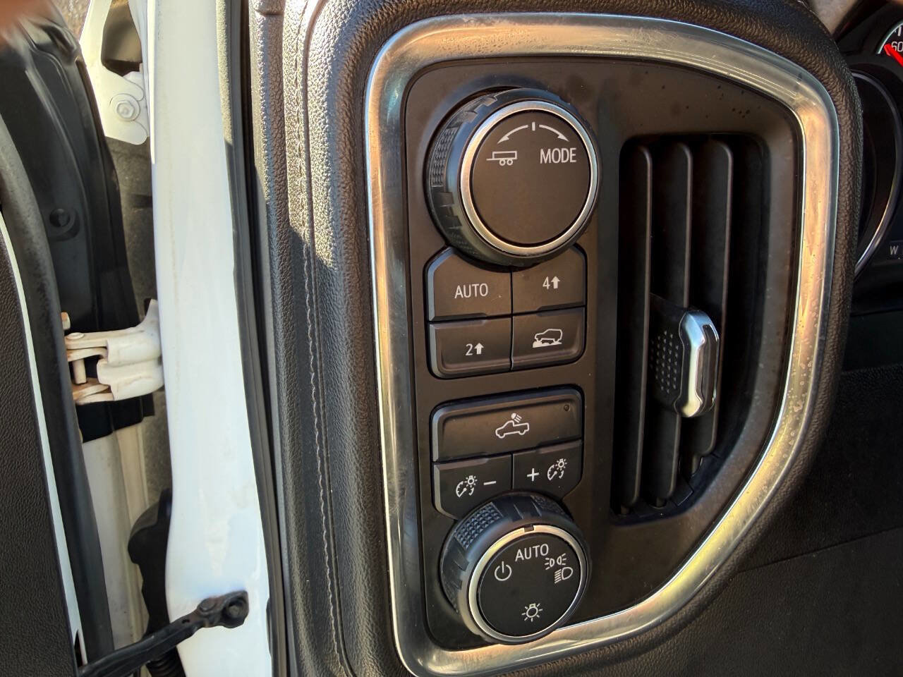 Used 2020 Chevrolet Silverado 1500 LT w/ All-Star Edition AWD/4WD image 18