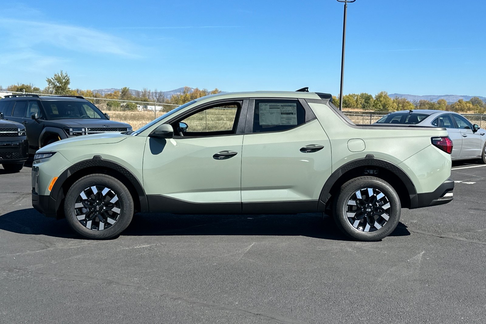 New 2027 Hyundai Santa Cruz SE AWD/4WD image 7