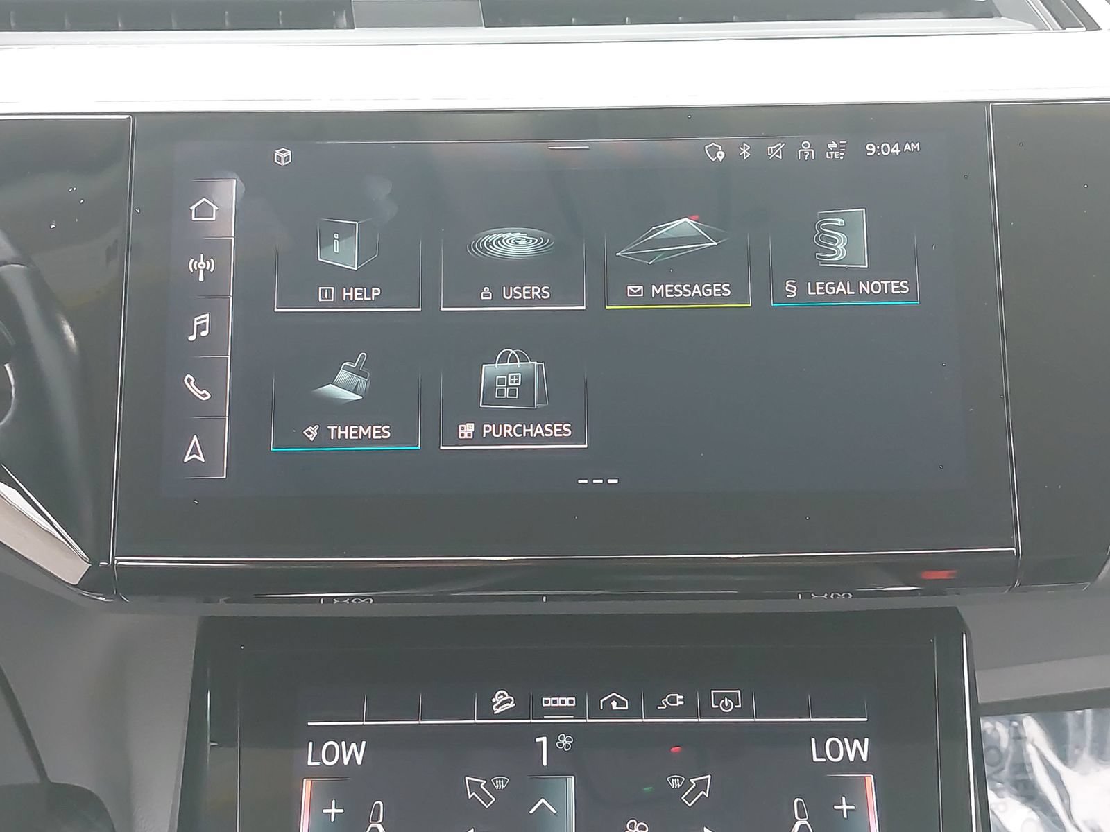 Used 2024 Audi Q8 e-tron Premium Plus w/ Premium Plus Package AWD/4WD image 25