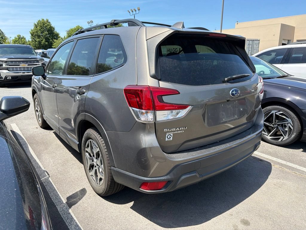 Used 2021 Subaru Forester Premium AWD/4WD image 8