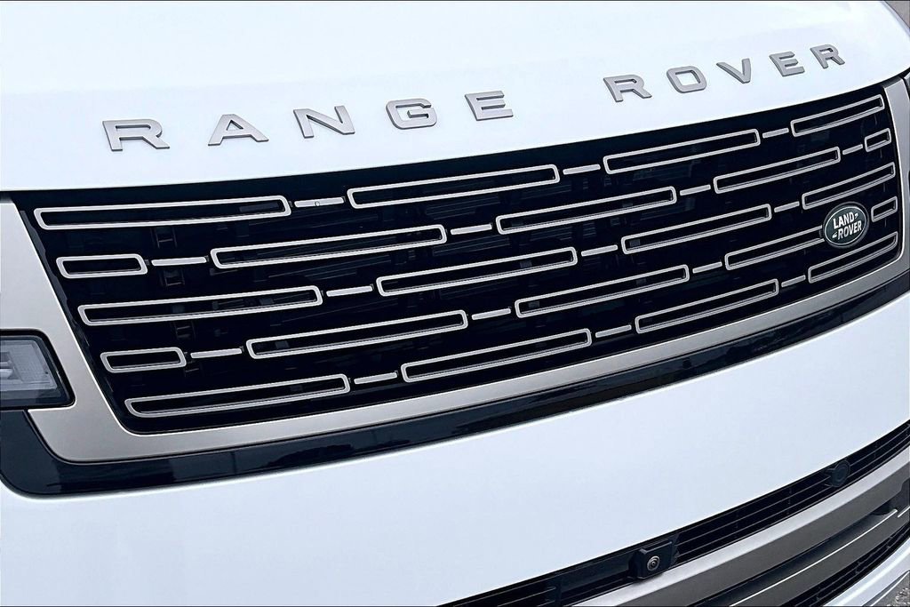 Used 2025 Land Rover Range Rover SE AWD/4WD image 29