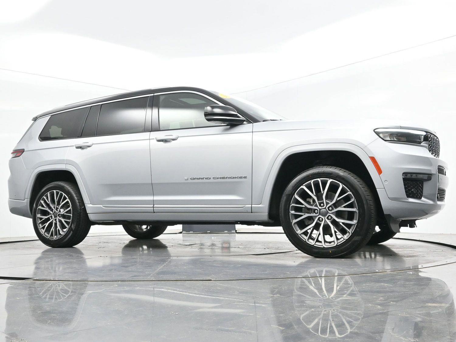 Used 2023 Jeep Grand Cherokee L Summit image 46